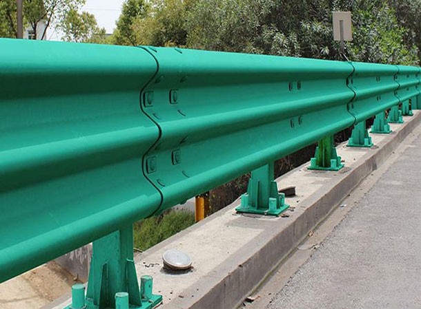 高速公路护栏生产厂家哪家好？